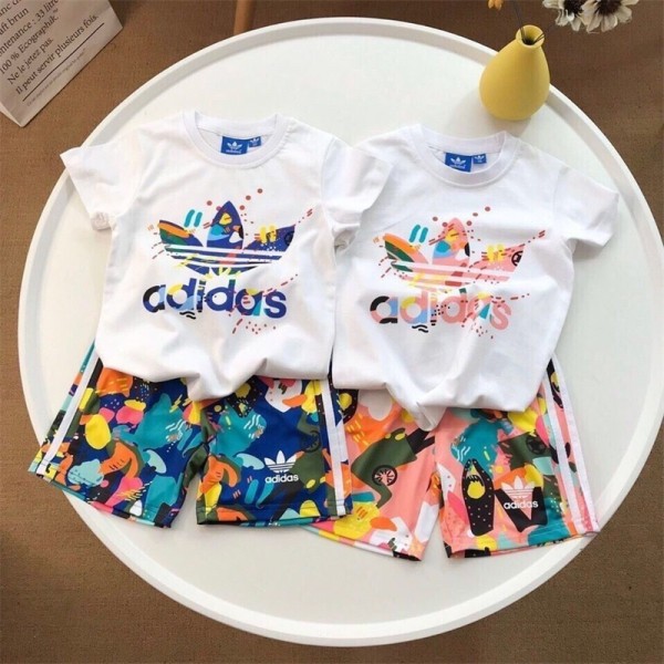 アディダスブランド子供Ｔシャツ 半ズボンスーツかわいい 中小の子供 学生キッズ 半袖tシャツハーフパンツスポーツ風ファッション潮流 上下セット 子供服