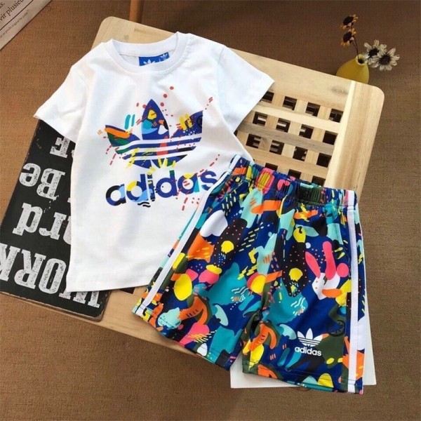 アディダスブランド子供Ｔシャツ 半ズボンスーツかわいい 中小の子供 学生キッズ 半袖tシャツハーフパンツスポーツ風ファッション潮流 上下セット 子供服