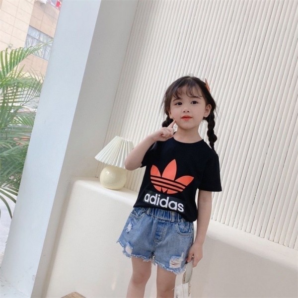 アディダス 子供服 キッズtシャツハイブランドAdidas ファッション 潮流 tシャツ ガールズ ボーイ 学生 半袖シャツ 夏