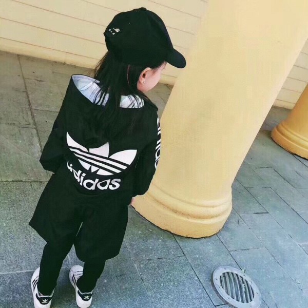 Adidas アディダス 子供服 カジュアル セット服 潮流 人気 運動風 プルオーバーブランドハイブランド秋冬服パーカースウェット偽物 男女兼用メンズ 服 コピー ファッション レディース