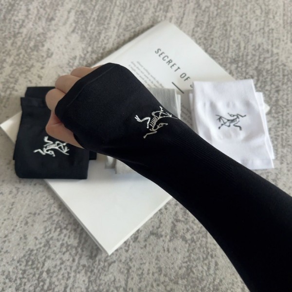 ARC'TERYX アークテリクスハイブランドアームカバー 冷感 日焼け止め メンズ レディース アームカバー 涼しい サラサラ 無地 吸汗速乾 滑り止め ゴルフ 野球 ランニング スポーツ 作業用 腕カバー