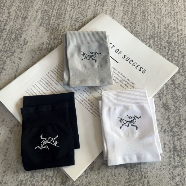 ARC'TERYX アークテリクスハイブランドアームカバー 冷感 日焼け止め メンズ レディース アームカバー 涼しい サラサラ 無地 吸汗速乾 滑り止め ゴルフ 野球 ランニング スポーツ 作業用 腕カバー