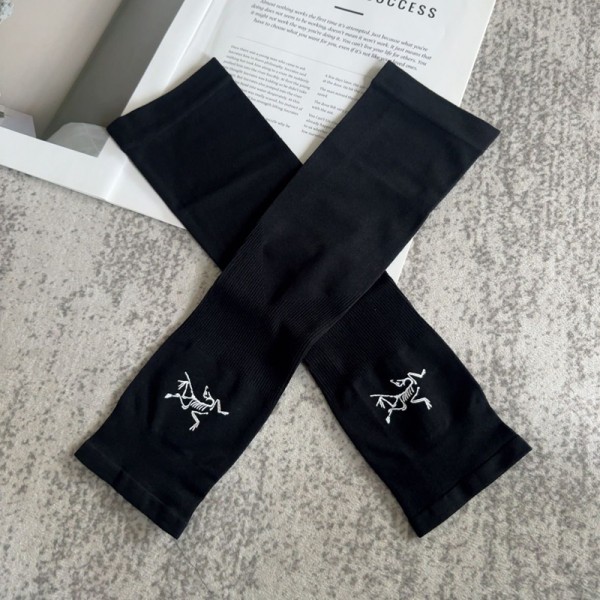 ARC'TERYX アークテリクスハイブランドアームカバー 冷感 日焼け止め メンズ レディース アームカバー 涼しい サラサラ 無地 吸汗速乾 滑り止め ゴルフ 野球 ランニング スポーツ 作業用 腕カバー