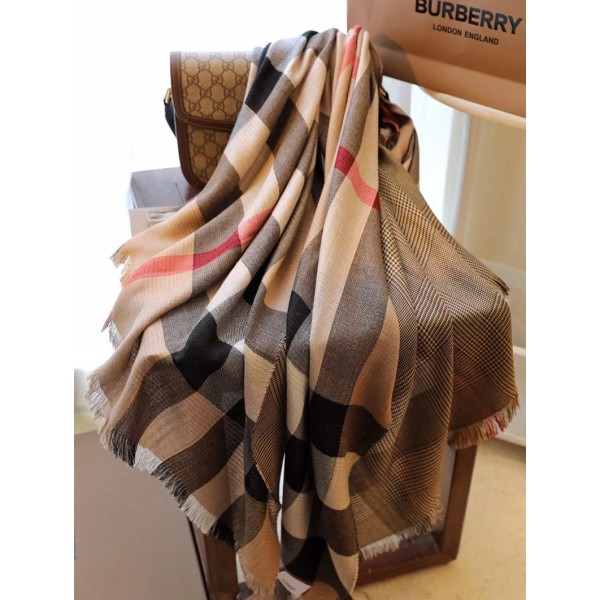 バーバリーブランドマフラーおしゃれ 柔らかい 大判ショール Burberry 経典チェック柄 ストール レディースメンズ 秋冬 コーデ 防寒 防風 Muffler