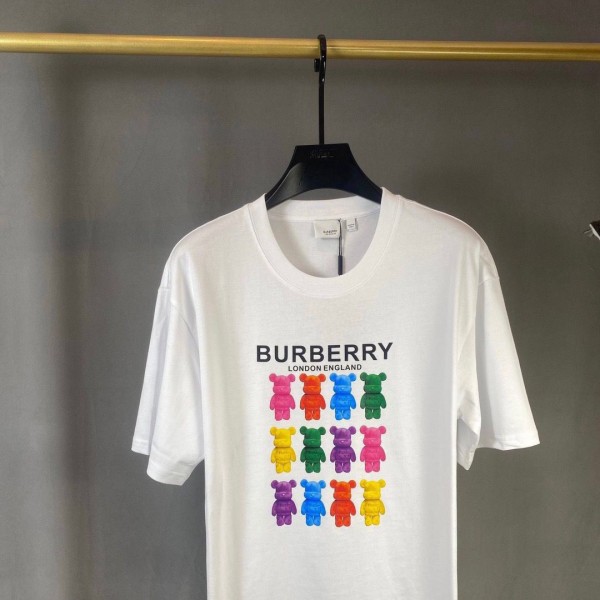 BURBERRY バーバリーブランドキッズセットアップ 半袖tシャツ 半パンツ 子供服 ガールズ ボーイ 少年 少女 tシャツ 半ズボン 夏服 普段着