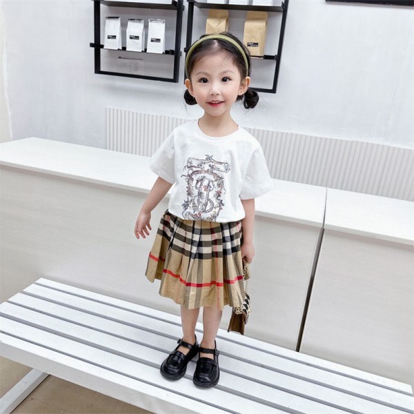 Burberry バーバリー ブランド 子供服 Ｔシャツ スカート セット服 女の子 ファッション 春夏 人気