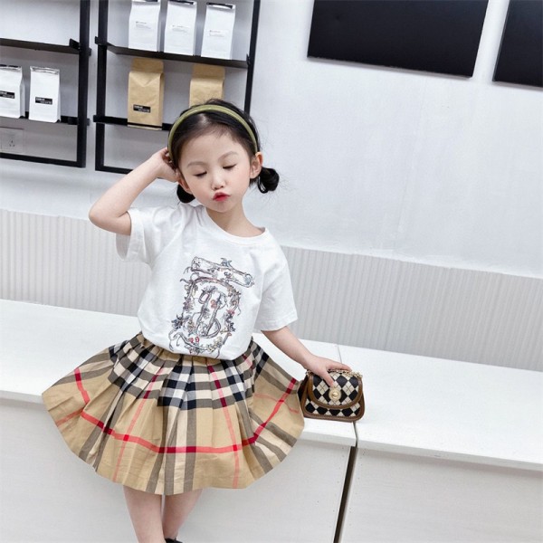 Burberry バーバリー ブランド 子供服 Ｔシャツ スカート セット服 女の子 ファッション 春夏 人気