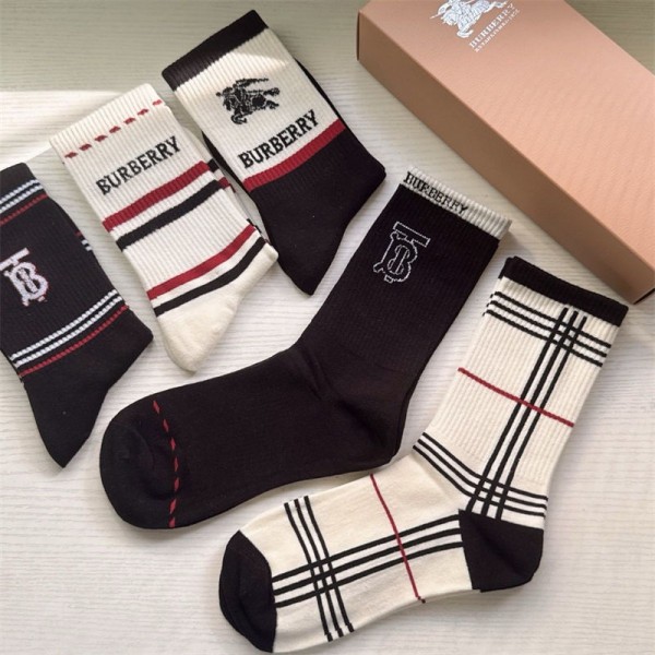 Burberry バーバリーレディース向け 靴下 かわいいコットン 靴下 メンズ 通気性ブランドミドルソックス 高品質ブランドソックス 男女兼用 ファッション