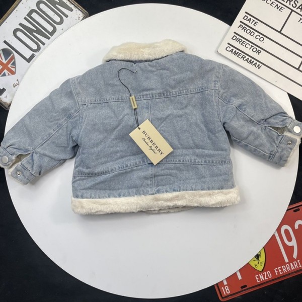 Burberry バーバリーブランド子供服 デニムコート 裏起毛ジャケット 90-130cm キッズ秋冬ジャケット 冬服 防寒 コート ファージャケット  厚手 ボーイズ キッズ 幼児 アウター 裏起毛 かわいい 子供服 ブルゾン 女の子 男の子 ボアコート アウター