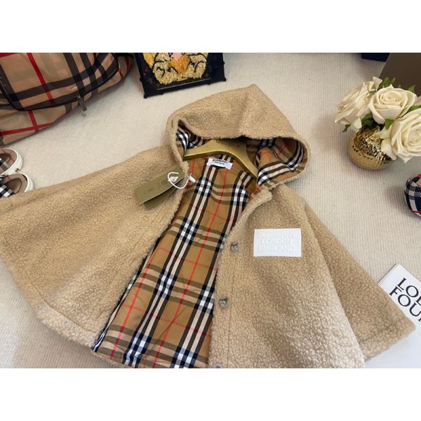 Burberry バーバリーブランドベビー ポンチョ キッズ マント アウター ガールズ コート 子供服 赤ちゃん 女の子 ケープ 可愛い 防寒 発表会 演奏会 入園式 卒業式 結婚式 セレモニー 出産祝い プレゼント お誕生日