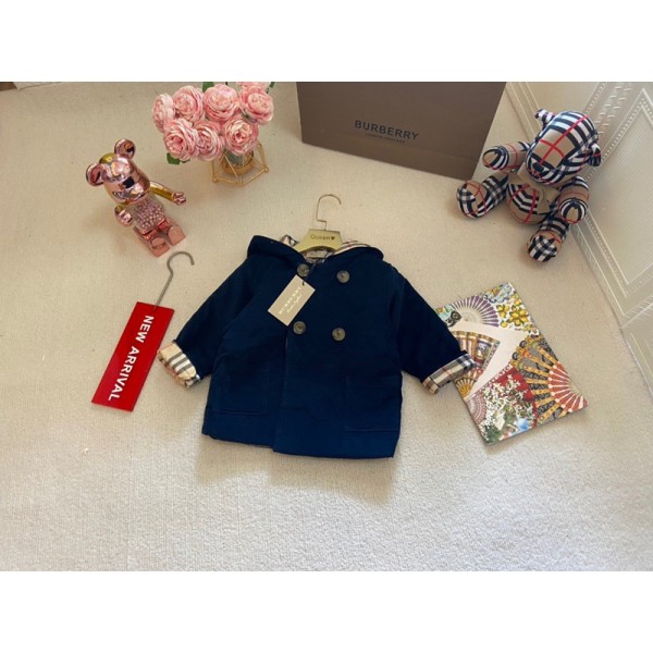 Burberry バーバリーハイブランド子供服 中綿コート ベビー中綿ジャケット 上着 中綿アウター 子供コート ジャケット 中綿ジャケット アウター 男の子 女の子 キッズ服 防寒対策 通園 通学 可愛い カジュアル 秋冬 73¬100cm