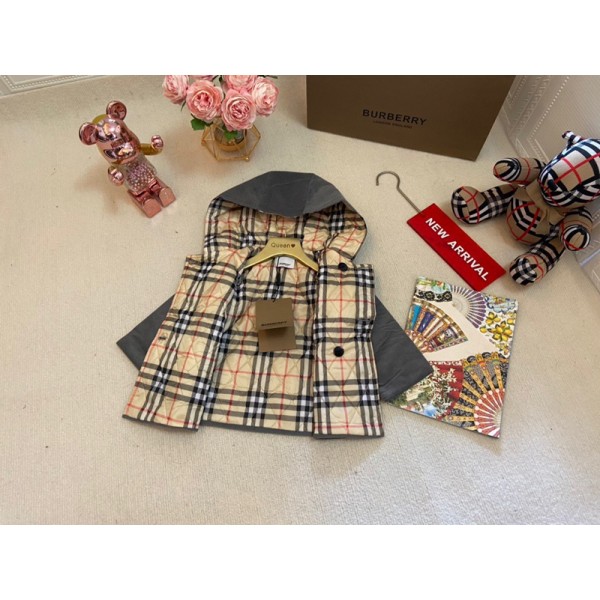Burberryベビー服 バーバリーハイブランド子供服 綿服 中綿コート フード付き 防寒 ダウンジャケット 73-80-90-100cm パーカー ロング丈 秋冬 キッズ ベンチコート ゆったり 通学 厚手 ブルゾン 可愛
