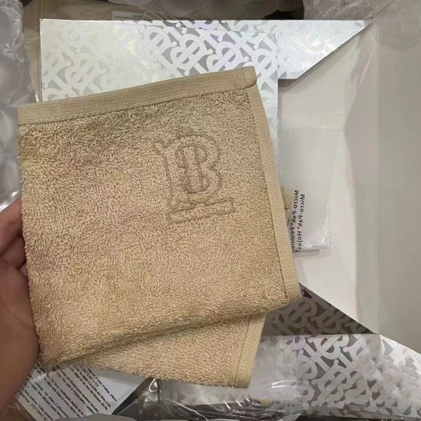 ハイブランドBurberry バーバリーハンカチ タオルハンカチ 激安 ブランドコットンタオル 男女兼用 ハイブランドフェイスタオル ハンドタオル ブランド 人気 女性