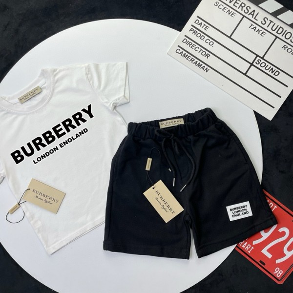 Burberry バーバリーブランドBurberry キッズ 半袖 Tシャツ ショートパンツ セットアップ 子供服上下セット 上着 ハーフパンツ 男女兼用 夏服 90-160cm ホワイト/ブラック