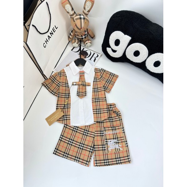 Burberry バーバリーハイブランド 男の子 夏服セットアップ 綿 ベビー 半袖シャツ チャック柄 ショートパンツ 2 点セット 100¬150cm フォーマル キッズ紳士服 入園式 卒園式 結婚式 発表会 こどもの日