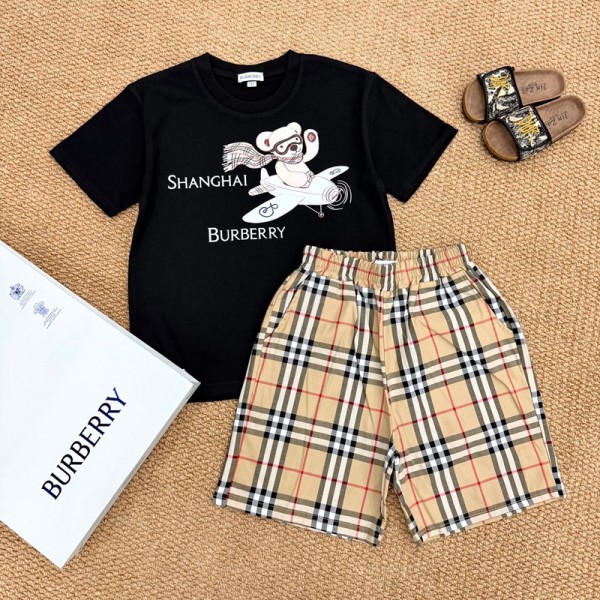 Burberry ブランド子供服 男の子 セットアップ 夏 バーバリーキッズ半袖 tシャツ 半ズボン ボーイズ 子ども服 キッズ 女の子 夏服 子供 ジャージ 上下セット 90-160CM カジュアル 薄手 通気 軽量 スポーツウェア ルームウェア 通園通学