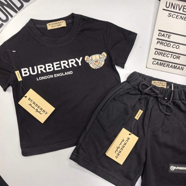 ブランドBurberry バーバリー 子供服 男の子 セットアップ 夏 半袖 Tシャツ ハーフパンツ 上下セット 子供 夏服 90-160cm ジャージ セットアップ 子供 男の子 カジュアル 韓国 キッズ 男の子 夏服 男の子