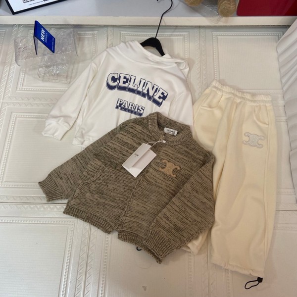 CELINE セリーヌブランド子供服 ジャージセット 3点セットアップ キッズ 女の子 カーディガンコート スウェットセットアップ スウェット ジップパーカー ロングパンツ 上下セット スポーツウェア カジュアル 100¬160cm ゆったり おしゃれ 可愛い ガールズ 春秋服 通学