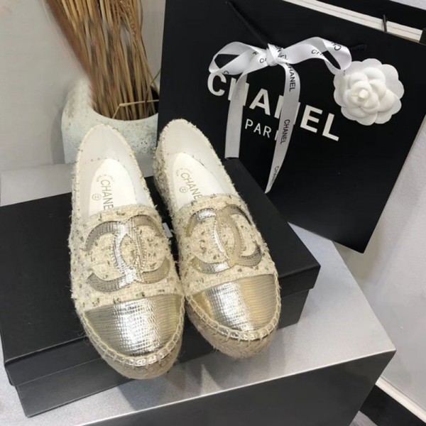 シャネルブランドローファー靴レディース冬 もこもこ 暖かい フラットシューズ Chanel かわいい 裏起毛 歩きやすい パンプス コンフォートシューズ フェイクファー スリッポン