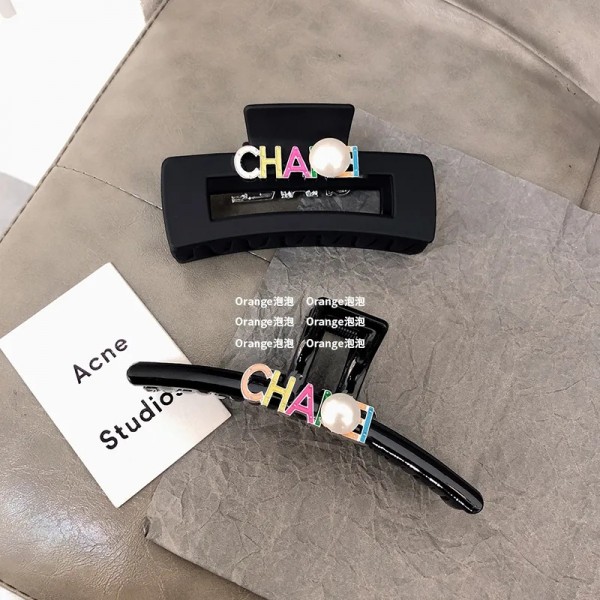 シャネル ブランドヘアクリップ レディース 鮮やかなCHANEL ロゴ ヘアアクセサリー ヘアクリップ 髪飾り 髪アレンジ プレゼント 誕生日