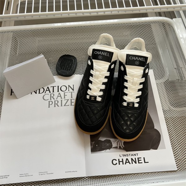 Chanel シャネル 靴 厚底 カジュアル 革製 秋 黒白 人気 ファション 高品質