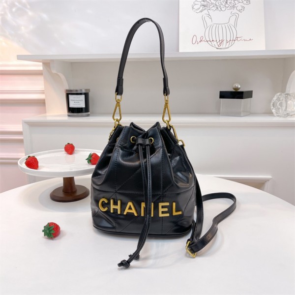 Chanel シャネルハイブランドバケットバッグ ショルダー レディース 斜め掛け ハンド 通勤 大容量 手提げバッグ PU 撥水加工 シンプル カジュアル 人気 お出かけ 軽量 ギフト 女性用