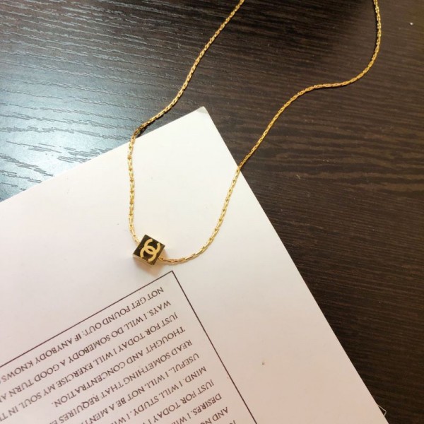 シャネル ネックレス レディース キュービックジルコニア CHANEL ペンダント ダブルリング 人気 華奢 ローズゴールド ゴールド プラチナ アジャスター付き 金属アレルギー対応 本物ジュエリー