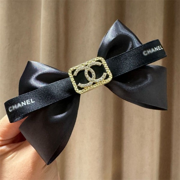 Chanel シャネルブランドリボン バナナクリップ 韓国 大きめ 大人 ヘアクリップ カジュアル 気質 滑り止め シリコン ヘアアクセ バナナクリップ