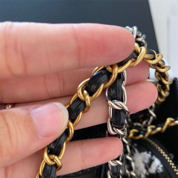 Chanel シャネルブランドスマホショルダー スマホポーチ スマホポシェット レディース ショルダーバッグ サコッシュ バッグ 携帯ポーチ 斜めがけ 小さめ ミニ 軽量 縦型 かわいい おしゃれ