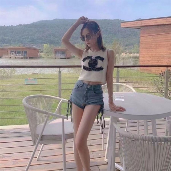 Chanel シャネルブランドースリーブ Tシャツ レディース クルーネック S - XL タンクトップ レディース 刺繍の柄 トップス スリーブレスTシャツ ノースリーブシャツ インナー 丸首 プルオーバー ノースリーブ カットソー スリム 細身 黒 白