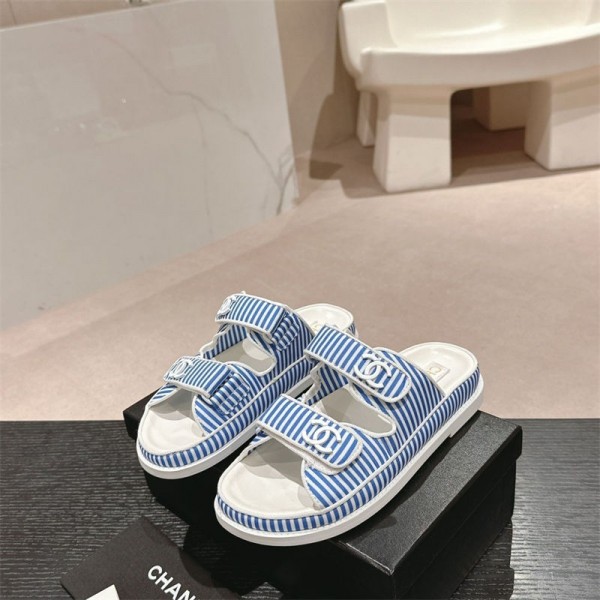 Chanel シャネルブランド女性スリッパ かわいい バックルストラップレディースシューズサマービーチレディースローウォーキングに適したローヒールスリッパ   225¬250cm