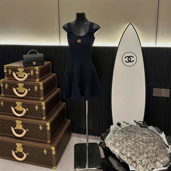 ミュウミュウ MiuMiuブランドレディース ニットワンピース タンクトップ ノースリーブ ミニワンピース ペチコート 修身 夏 Aライン 綿 露背係 キャミソール ドレスS - XL