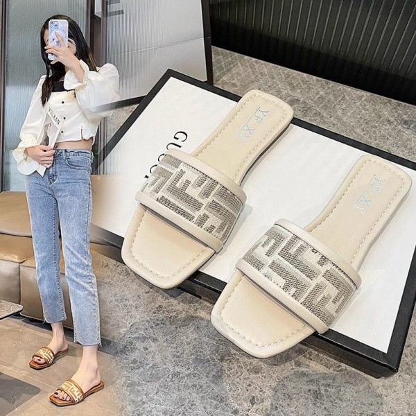 Fendi フェンディブランド お出かけスリッパ ミュールサンダル ローヒール サンダル レディース 滑り止め ビーチサンダル 歩きやすい フラット サボ おしゃれ スリッパ デイリー 夏 美脚 フェミニン 大人 可愛い 通勤 オフィス 225¬260CM