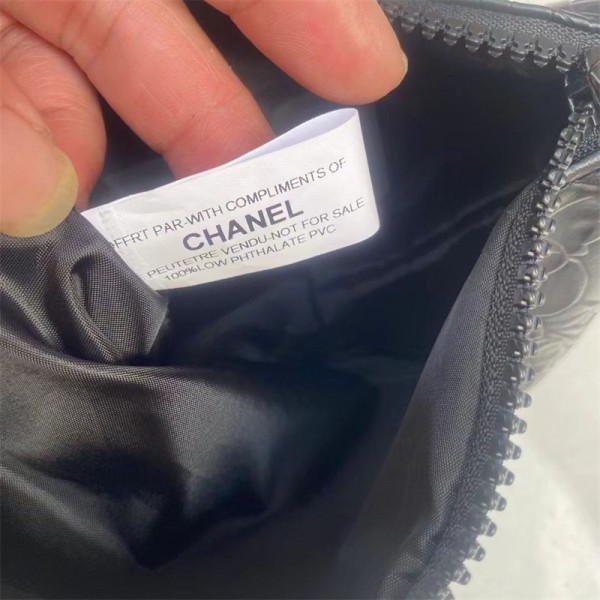 Chanel シャネルハイブランド化粧ポーチ メイクポーチ おしゃれ コスメポーチ 機能的 大容量 防水 小物入れ 軽量 防水 出張 旅行 化粧バッグ ポーチ レディー