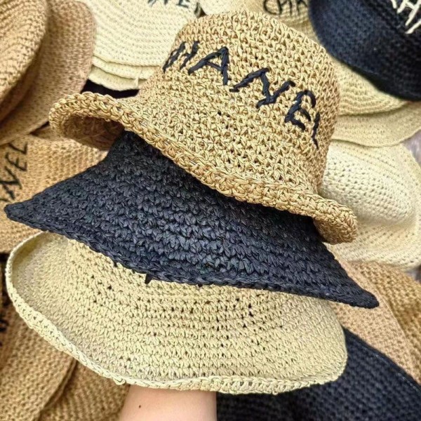 Chanel シャネルブランド麦わらハット 麦わら帽子 天然素材 帽子 レディース 軽量 日除け帽子 涼しい風通しの良い 小顔効果 つば広 春夏 UVカット リゾート ビーチ 旅行 日焼け防止 紫外線対策