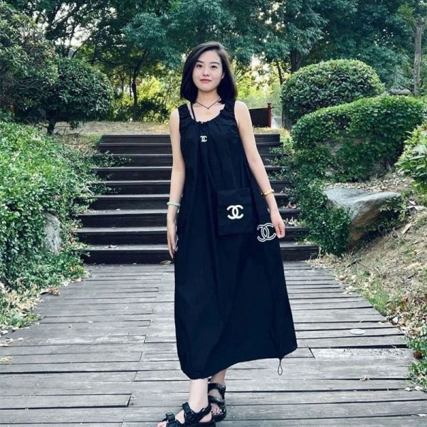 Chanel シャネルハイブランド ワンピース レディース ノースリーブ 無袖 マキシ丈 春 夏 ゆったり 体型カバー S - L 大きいサイズ 柔らかい 妊娠服 ロング丈 ドレス 着痩せ おしゃれ シアン 青色 日常 旅行 高身長