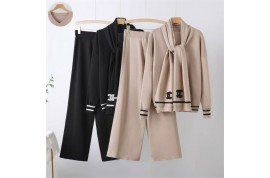 シャネル女の子ニットセットアップ モンクレールキッズ冬服 プラダ肩掛けバッグ