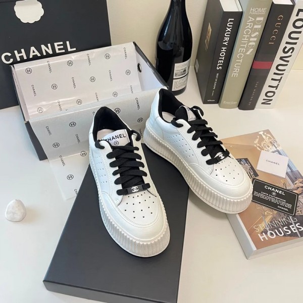 Chanel シャネルブランドシューズ レディース スニーカー 靴 PUレザー ランニングシューズ 白 厚底 225～250cm スポーツシューズ 運動靴 ダッドスニーカー ウォーキングシューズ レースアップ カジュアル 通気性 通勤 通学 ローカット