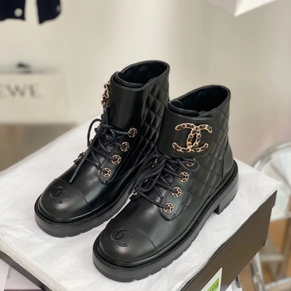 Chanel シャネルブランドブーツ レディース 歩きやすい ショートブーツ 厚底 編み上げ ハイカット 白 黒 バイク ファッション 225~ 250cm アンクルシューズ 防水 秋 冬用 革靴
