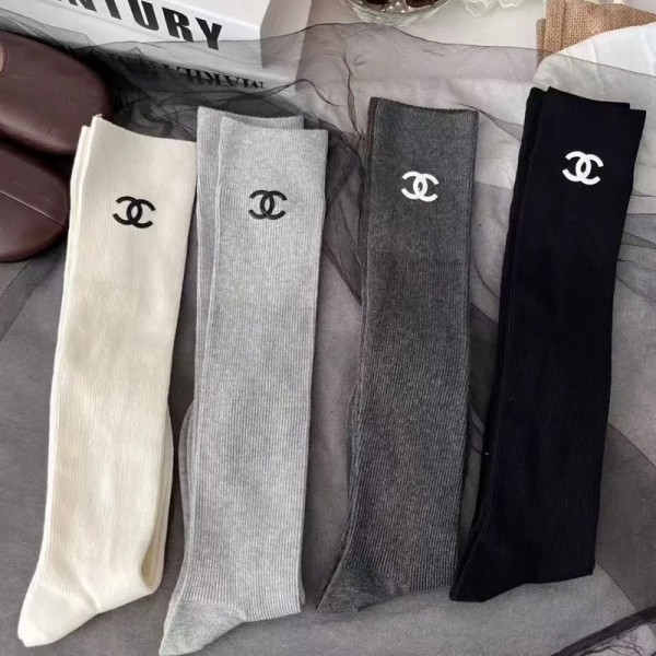 Chanel シャネルハイブランドハイソックス ニーハイソックス レディース 美脚・脚長効果 滑り止め 可愛い 女性用 靴下 ロングソックス 無地 柔らかい 伸縮性 防臭 着圧 膝下 通学 通勤 春 夏 秋 冬用