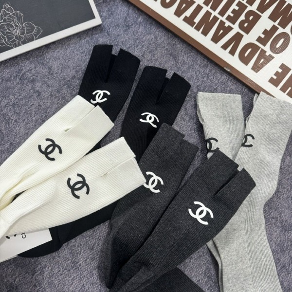 Chanel シャネルハイブランド ソックス 綿製ブランドハイソックス 大人気ブランドミドルソックス 高品質 流行り ソックス 女の子好き 韓国