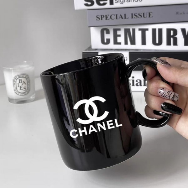 Chanelブランドマグカップ シャネルコーヒーカップ  かわいい おしゃれ レリーフ 大きめ 電子レンジ温め レディース コップ スープカップ 電子レンジOK 食洗器OK 北欧 キッチン 食器 オフィス おしゃれ 可愛い 女性 