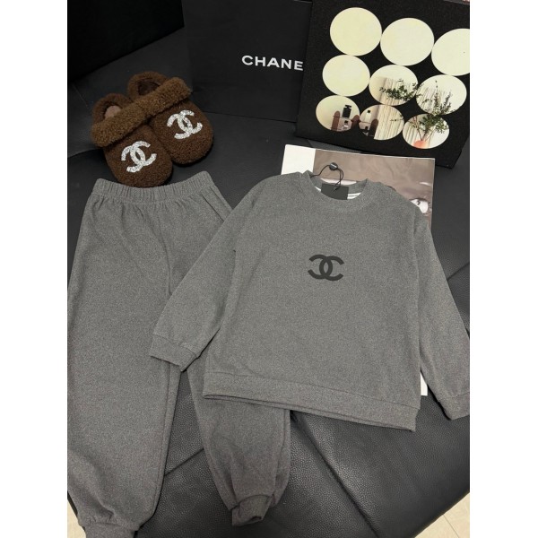 Chanel シャネルブランド男の子 パジャマ 上下セット キッズ 子供 長袖 ロングパンツ 発熱 部屋着 90-170cm ルームウェア 寝間着 小学生 中学生 トップス カジュアル 快適 肌触りがいい 春 秋 冬