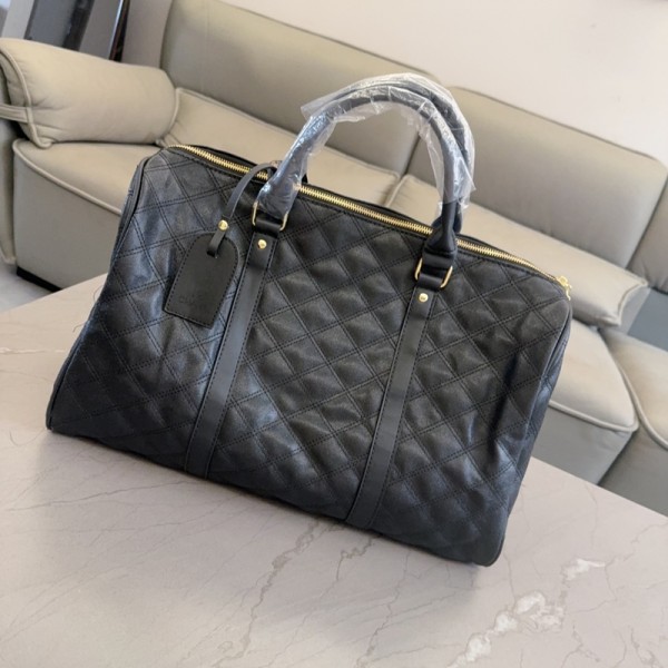 Chanel シャネルハイブランドボストンバッグ 化粧ポーチ 財布 3点セット ブランドハンドバッグ 旅行バッグ 2WAY バッグ ハイブランドミニバッグコーデ