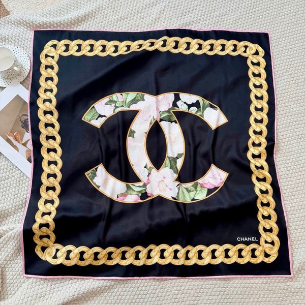 Chanel シャネルブランドパロディ スカーフ レディース 70×70cm 正方形 ネッカチーフ バンダナ ショール 髪飾り ヘッドバンド リボンスカーフ シルク風 バッグ飾り 巻き方 多機能 お洒落 通勤 海辺 旅行 春夏秋冬