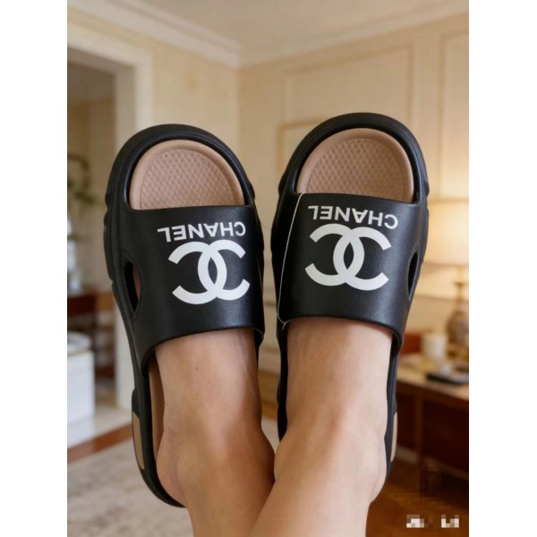 Chanel シャネルハイブランド ビーチサンダルブランド室内スリッパ 軽量 厚底スリッパ 夏用 涼しい 蒸れないサンダル素足滑 夏用スリッパ 室内スリッパ ルームシューズ  230~250