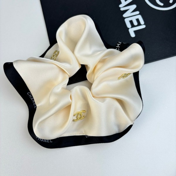 Chanel シャネルブランドシュシュ 大人 ボリューム 可愛い おしゃれ 大きめ しゅしゆ オフホワイト ヘアゴム かわいい オトナ ボリュームシュシュ 黒 白 大きめのシュシュ 気質