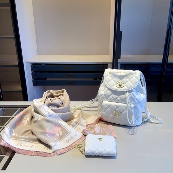 Chanel シャネルハイブランドミニリュック スカーフ 財布 3点セット レディース リュックサック 気質 小さめ 女性用 女子 ショルダーバッグ 軽量 人気 通学 通勤 旅行