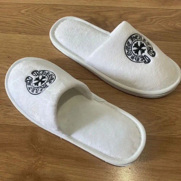 クロムハーツ Chrome Heartsブランド秋冬スリッパ おしゃれ 親子ボアスリッパ 室内 キッズ用ルームシューズ 冬 あったか 暖かい 人気 超軽量 滑り止め 静音 疲れない 厚底 低反発 来客用 室内履き 230¬270cm 洗える オールシーズン用 男女兼用