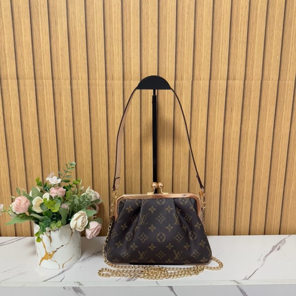 Lv ルイヴィトンブランドチェーンバッグ 2way 刺繍 復古 肩掛けバッグ グッチショルダーバッグ カバン 漢服 チャイナドレス 結婚式 宴会 デート お出かけ用 レディース 優雅 人気